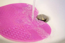 Load image into Gallery viewer, Makeup Brush Silicone Cleaning Mat